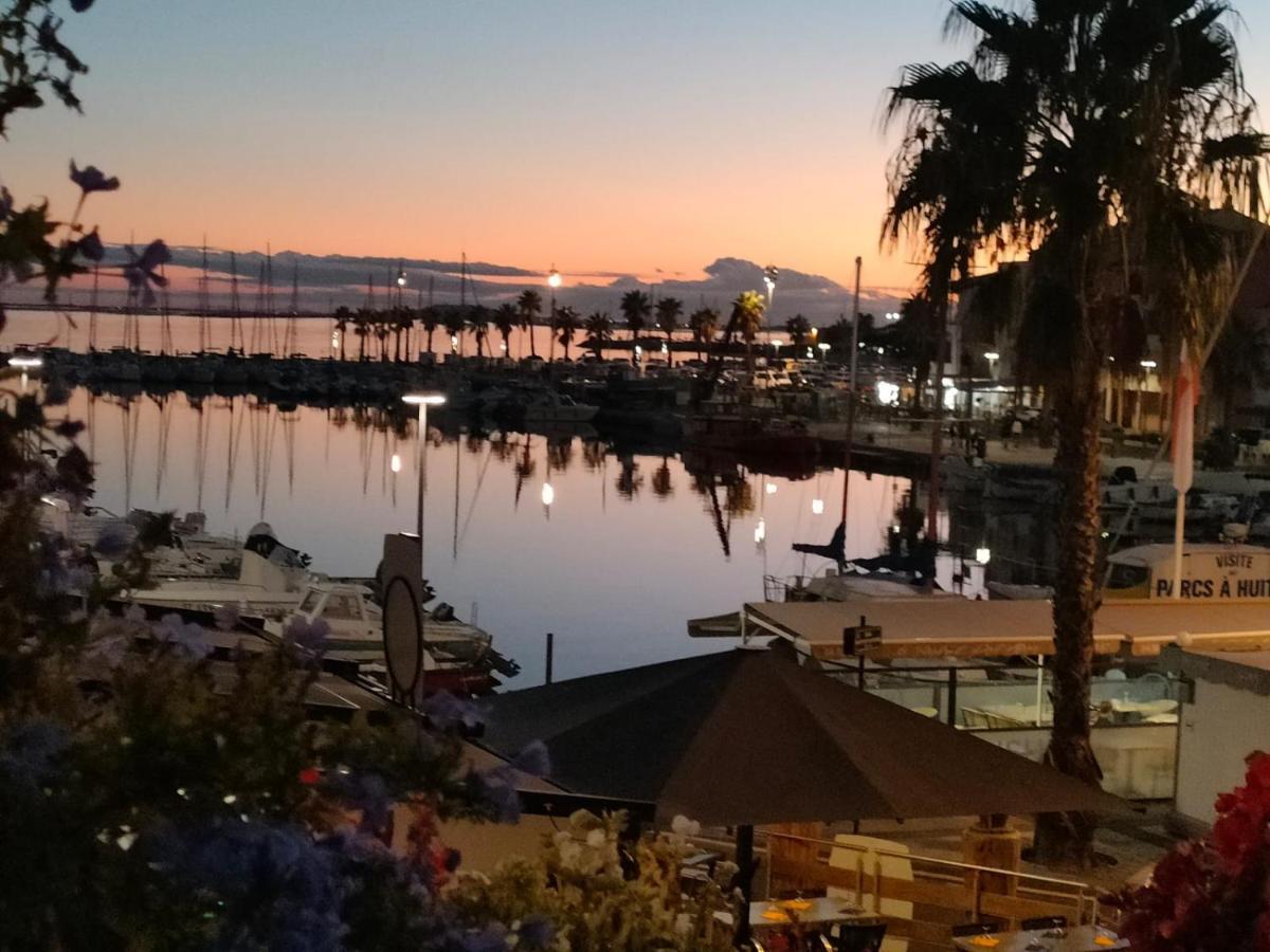 Le Vent Dans Les Voiles - Appartement Classe 4 Etoiles Mèze المظهر الخارجي الصورة